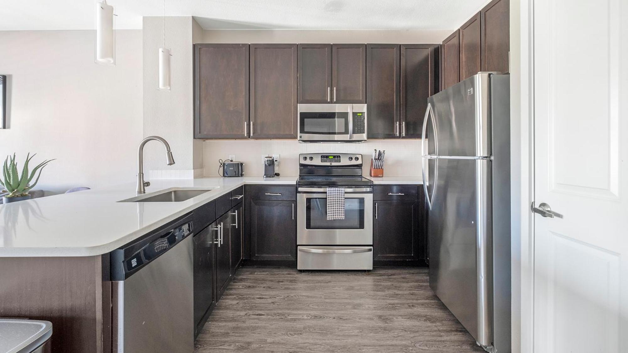 Falcon At Grand Harbor Condos By Barsala Katy Zimmer foto